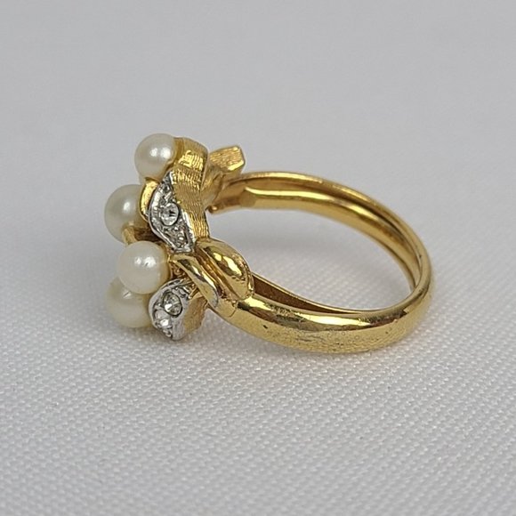 Vintage Avon Ring Gold Tone Faux Pearl - Picture 3 of 9